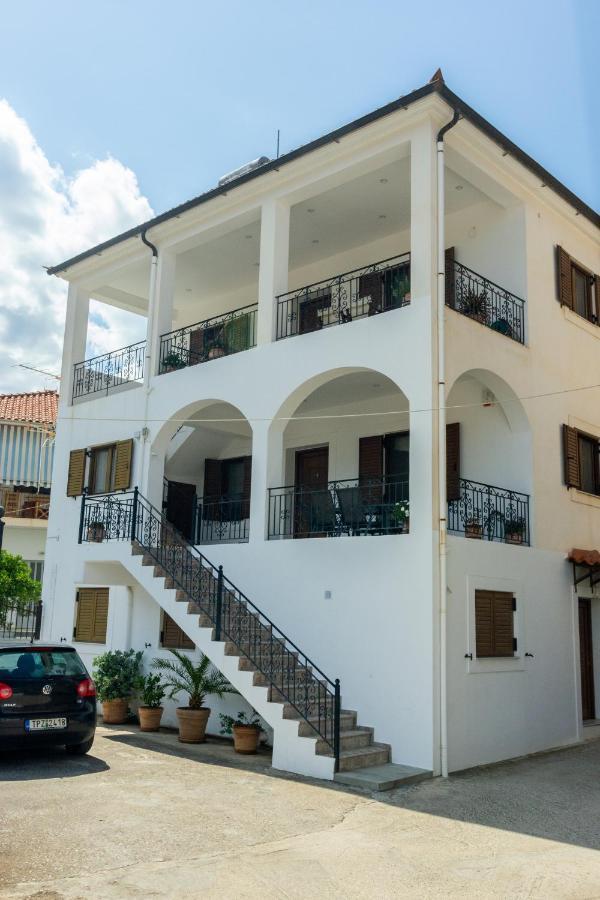 דירות לאונידיון Katerina & Elia'S Family House מראה חיצוני תמונה